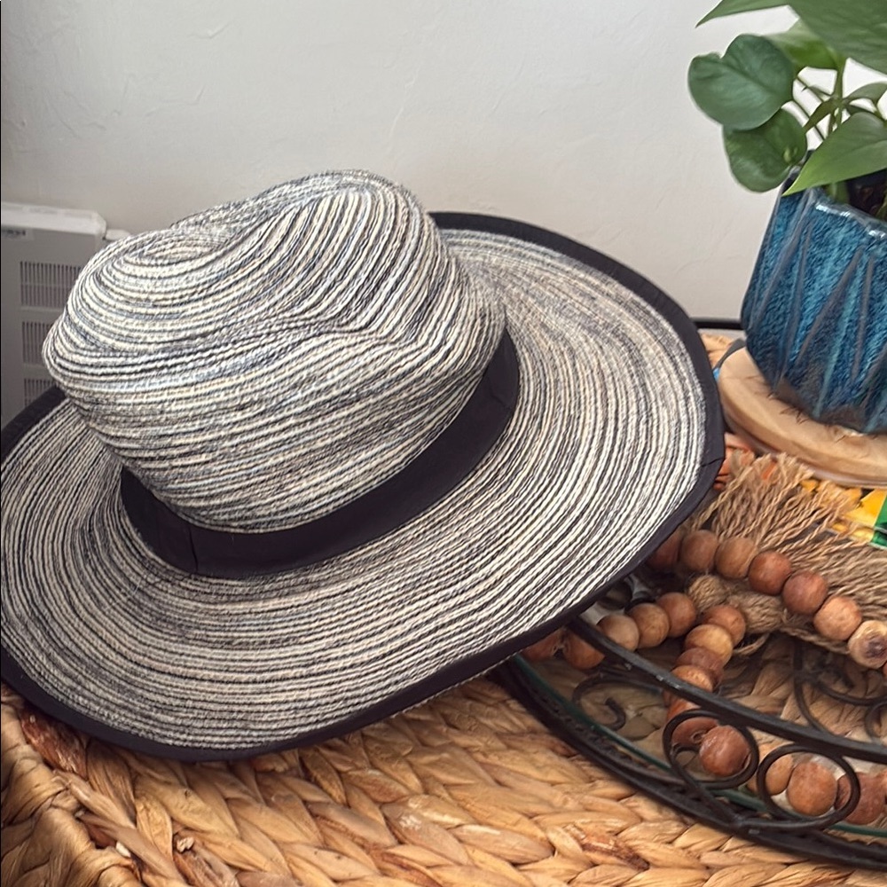 Elegant Striped Women's Hat